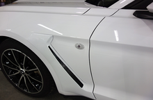 Load image into Gallery viewer, Mustang (15-23) GT Performance Fender Scoops - Unpainted
